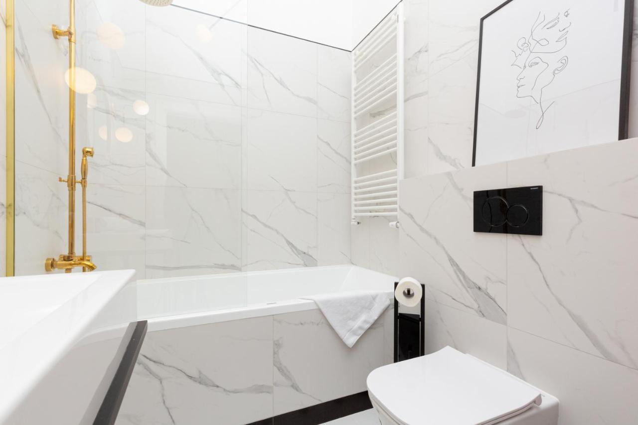 Lux Golden Apartment Praga Kepna By Renters Prestige 华沙 外观 照片